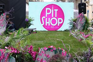 LA MODA SFILA IN VIA ARGIRO A BARI : PITSHOP. Organizzazione e allestimento sfilata